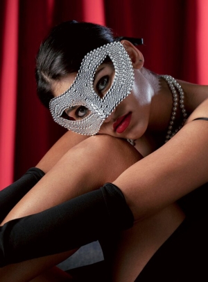 Lehce maskovaný obličej